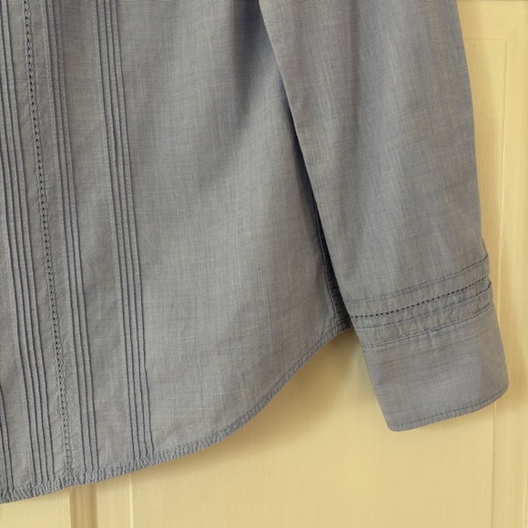 Tommy Hilfiger Women’s Size 6 Blue Pintucked Button Down Shirt Blouse Cotton - Picture 6 of 12